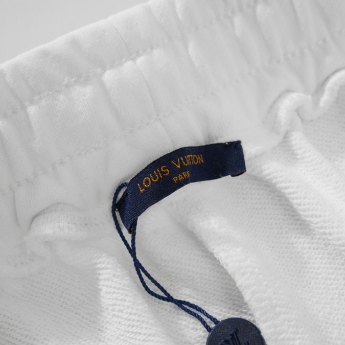LV Shorts White Black Logo - Imagen 6