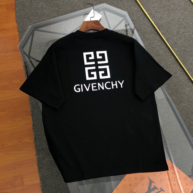 GVNCHY T-Shirt - Imagen 6