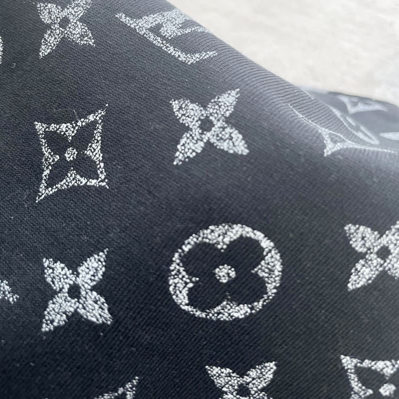 LV T-shirt Gradient Cotton Black - Imagen 7
