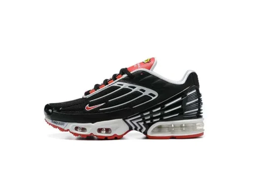 AIR MAX PLUS TN 3 ‘BLACK UNIVERSITY RED’