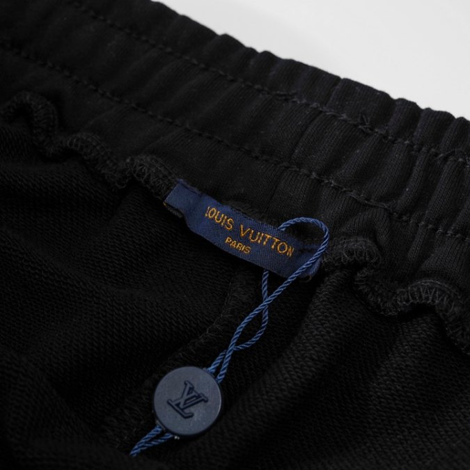 LV Shorts Black Script Embroidery - Imagen 3