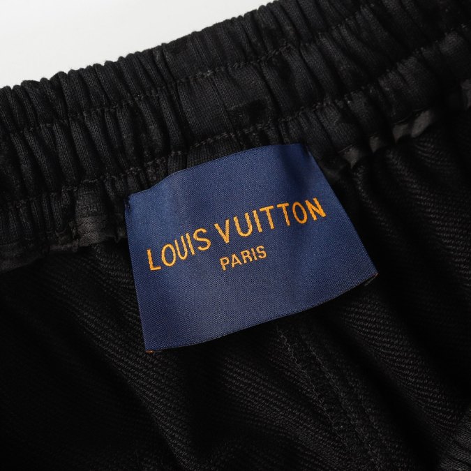 LV Shorts Monogram Black - Imagen 4