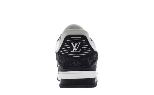 Trainer white black